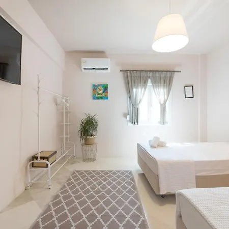 Daphne By Halu! : Downtown Family Penthouse Thessaloniki