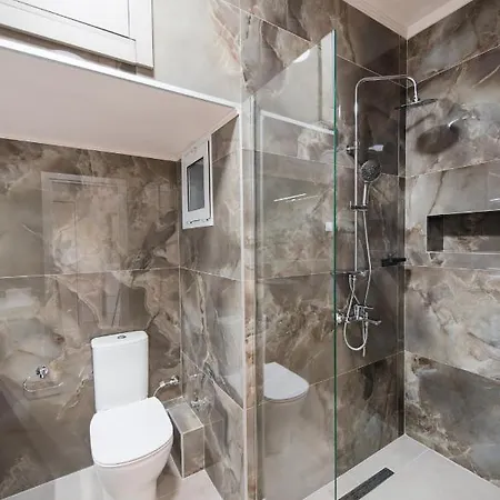 Daphne By Halu! : Downtown Family Penthouse Thessaloniki